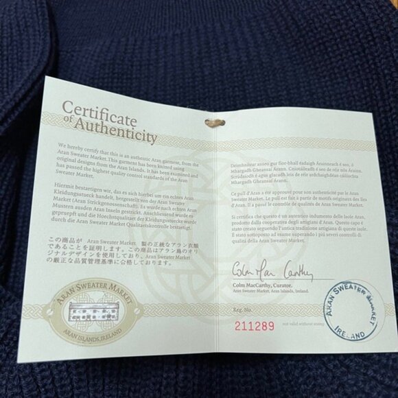 NWT Aran Sweater Market 100% Wool Turtleneck Chunky‎ Knit Navy Blue Size Medium - Picture 12 of 12